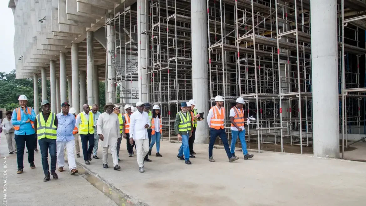 Patrice Talon visite le chantier du nouveau siège de l’Assemblée nationale